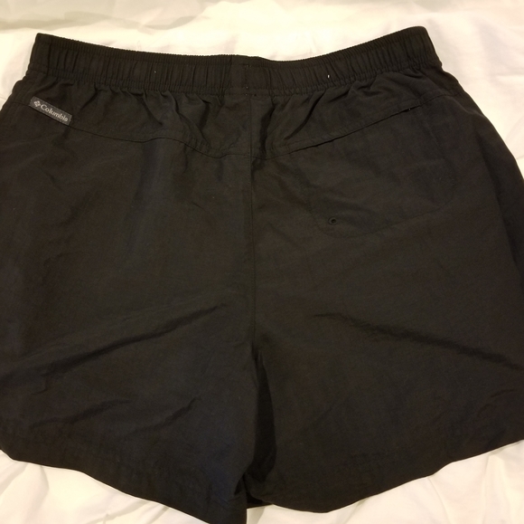 Ladies COLUMBIA Shorts - Picture 2 of 3